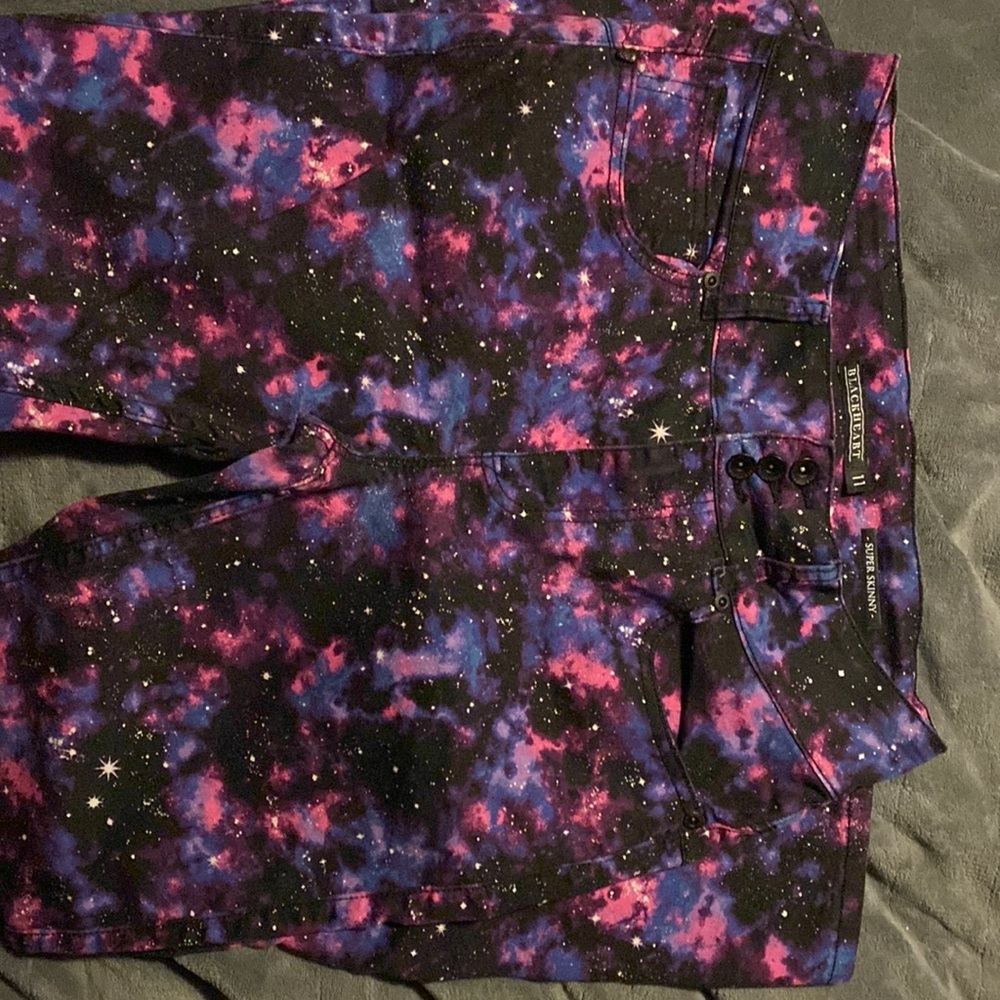 Blackheart super skinny from Hot Topic. Not my style anymore. Only worn once.